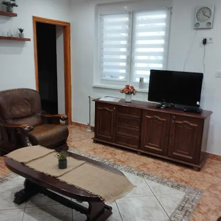 L'aomur Apartman * Balatonlelle
