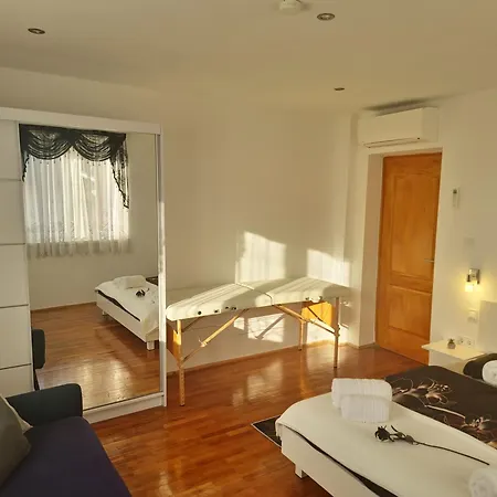L'aomur Apartman * Balatonlelle